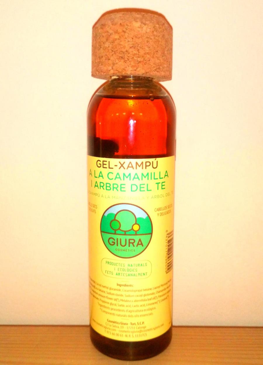 Gel Xampú a la camamilla i atrbre del te - Gel Champú manzanilla y árbol del té (250ml) GIURA | Giura - 136 | MUNDO ECOLÓGICO