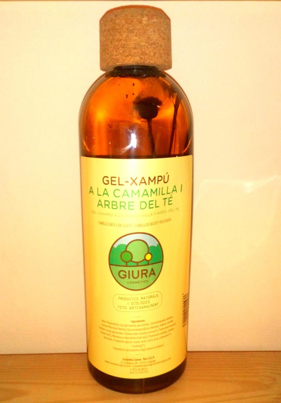 Gel-Xampú a la camamilla i arbre del té- Gel Champú manzanilla y árbol del té (750ml) GIURA | Giura - 130 | MUNDO ECOLÓGICO